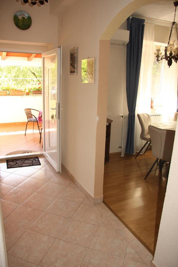 Apartman Rino Bašanija Eksteriør bilde